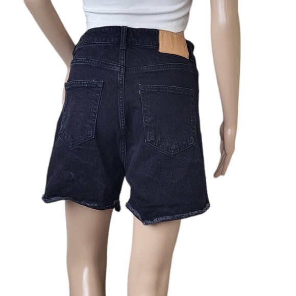 H&M High Rise Black Denim Shorts - Picture 3 of 7